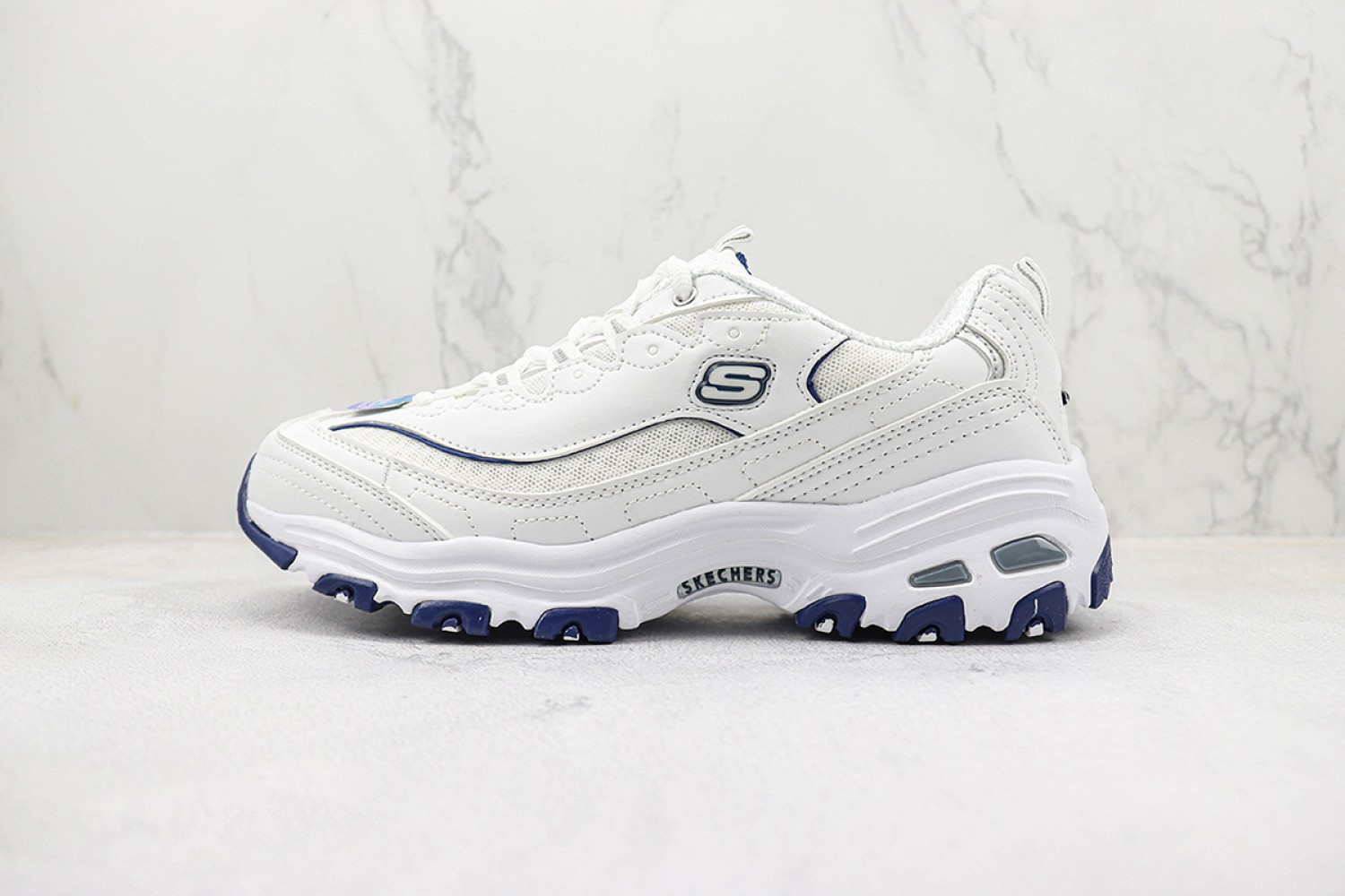  Skechers Lace-up Sneaker SLS100025